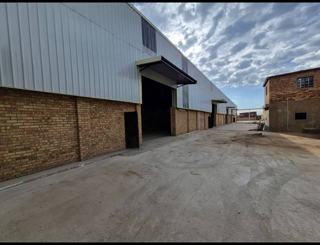 6,499M² WAREHOUSE TO LET IN DENVER